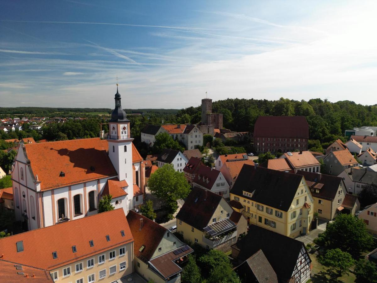 Hotel Garni Und Apartments Zur Krone Hilpoltstein Exterior foto